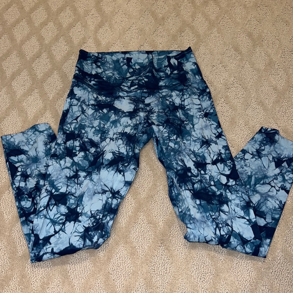 lululemon blue tie-dye leggings